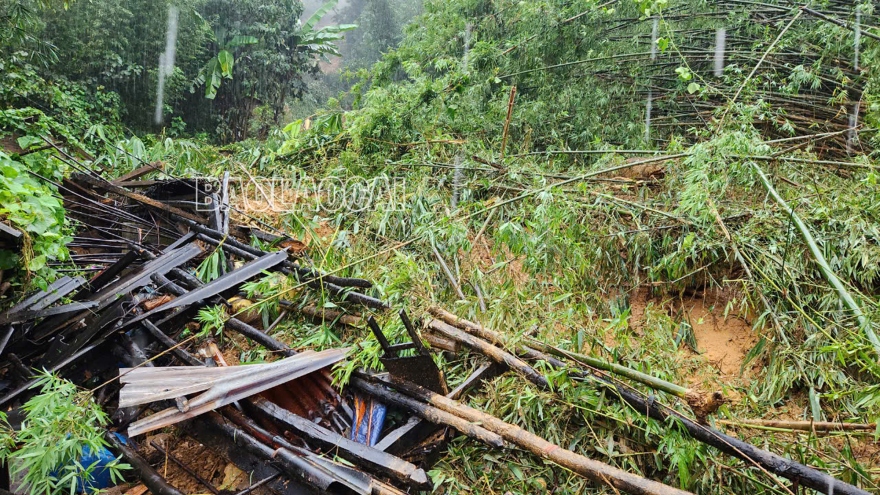 Another landslide buries houses in Lao Cai, 7 reported missing